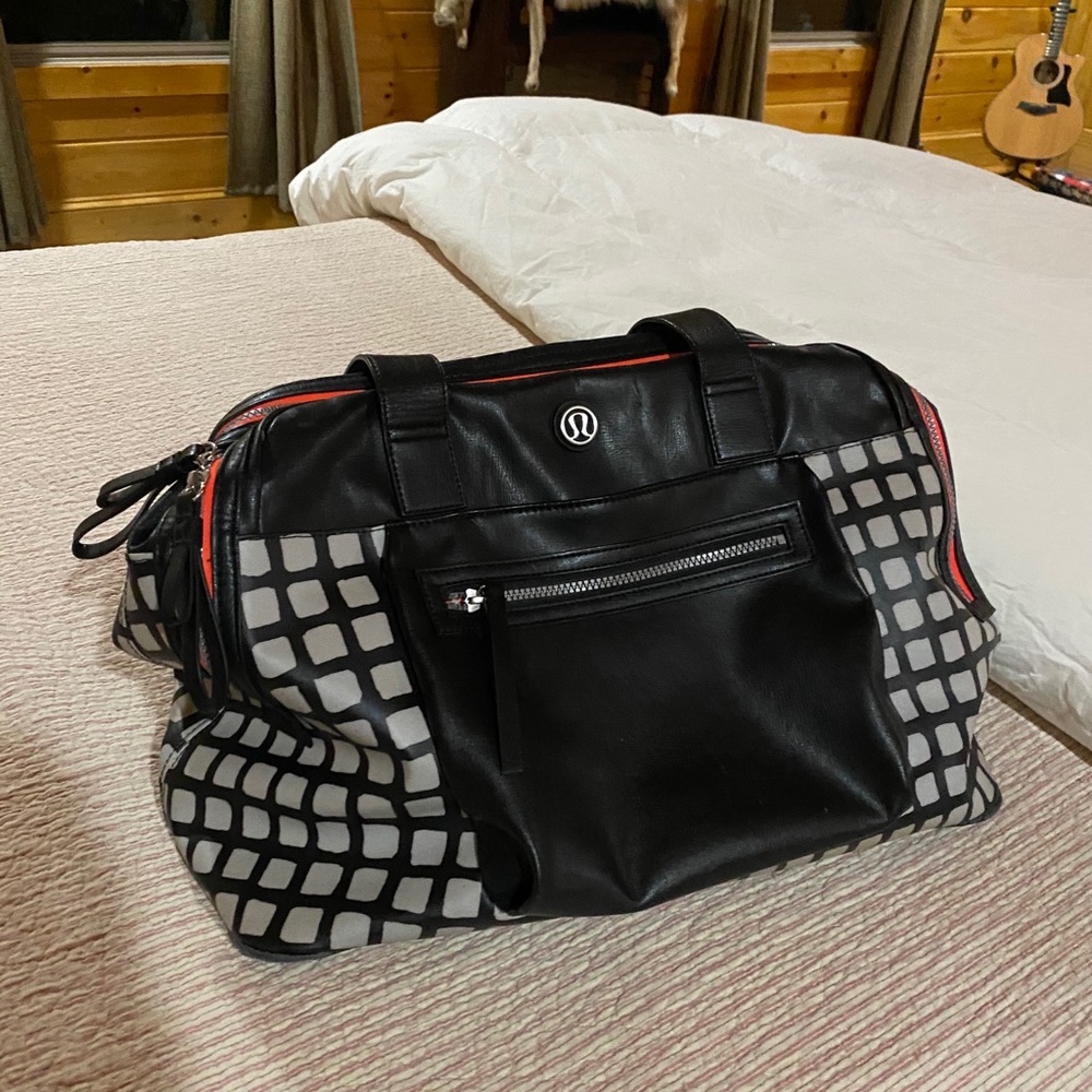 Lulu Lemon Gym Bag